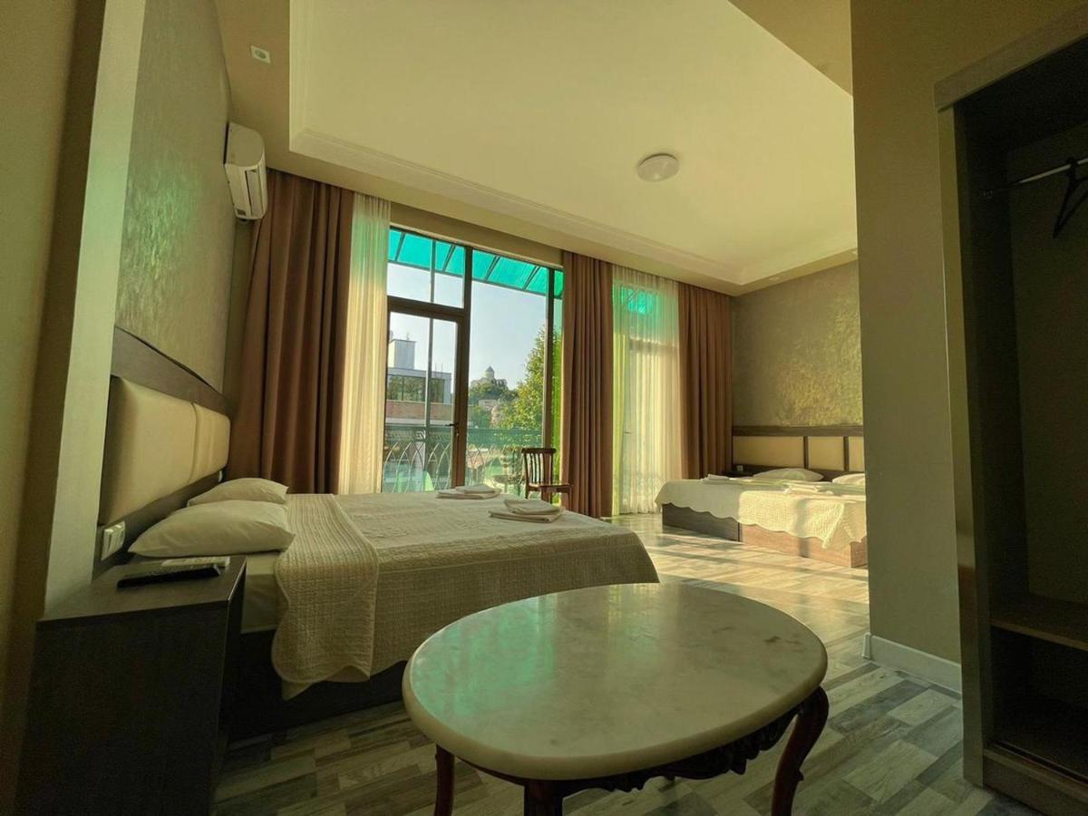 Discovery Hotel Kutaisi Esterno foto