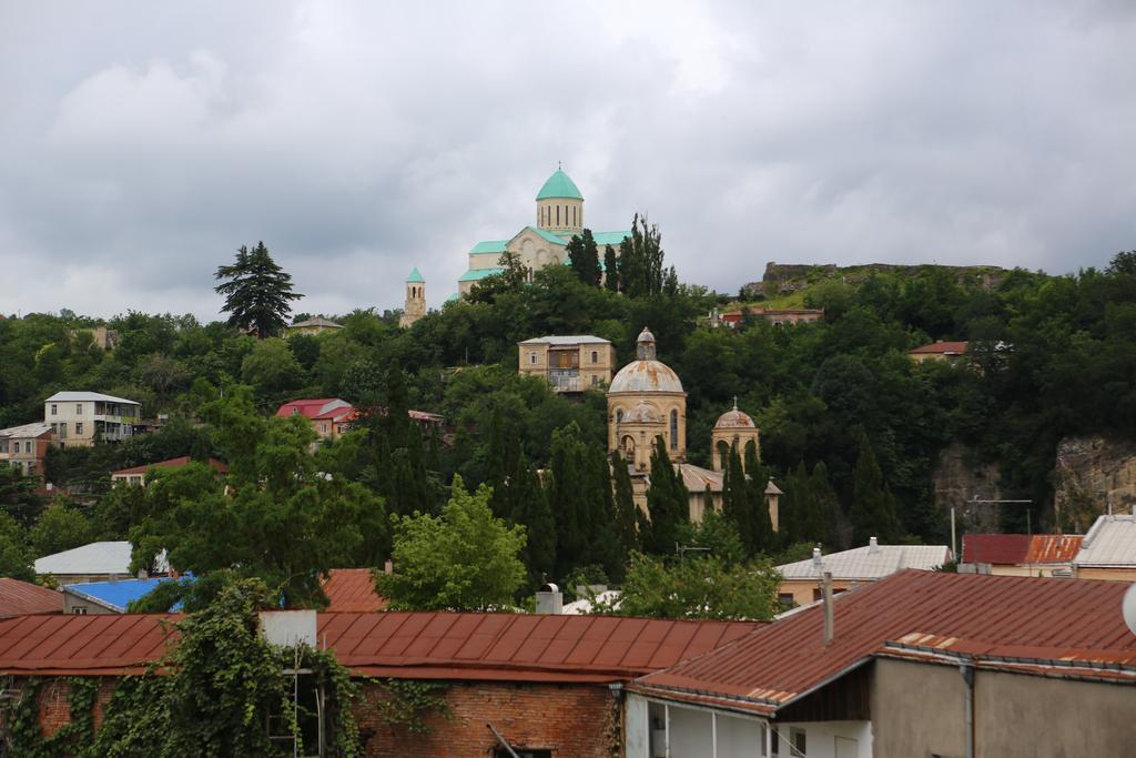 Discovery Hotel Kutaisi Esterno foto