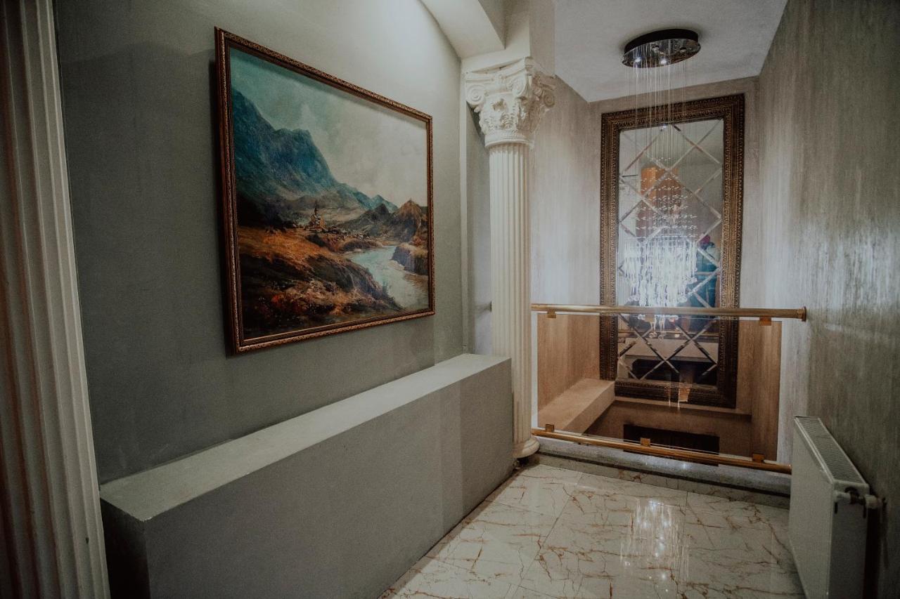 Discovery Hotel Kutaisi Esterno foto