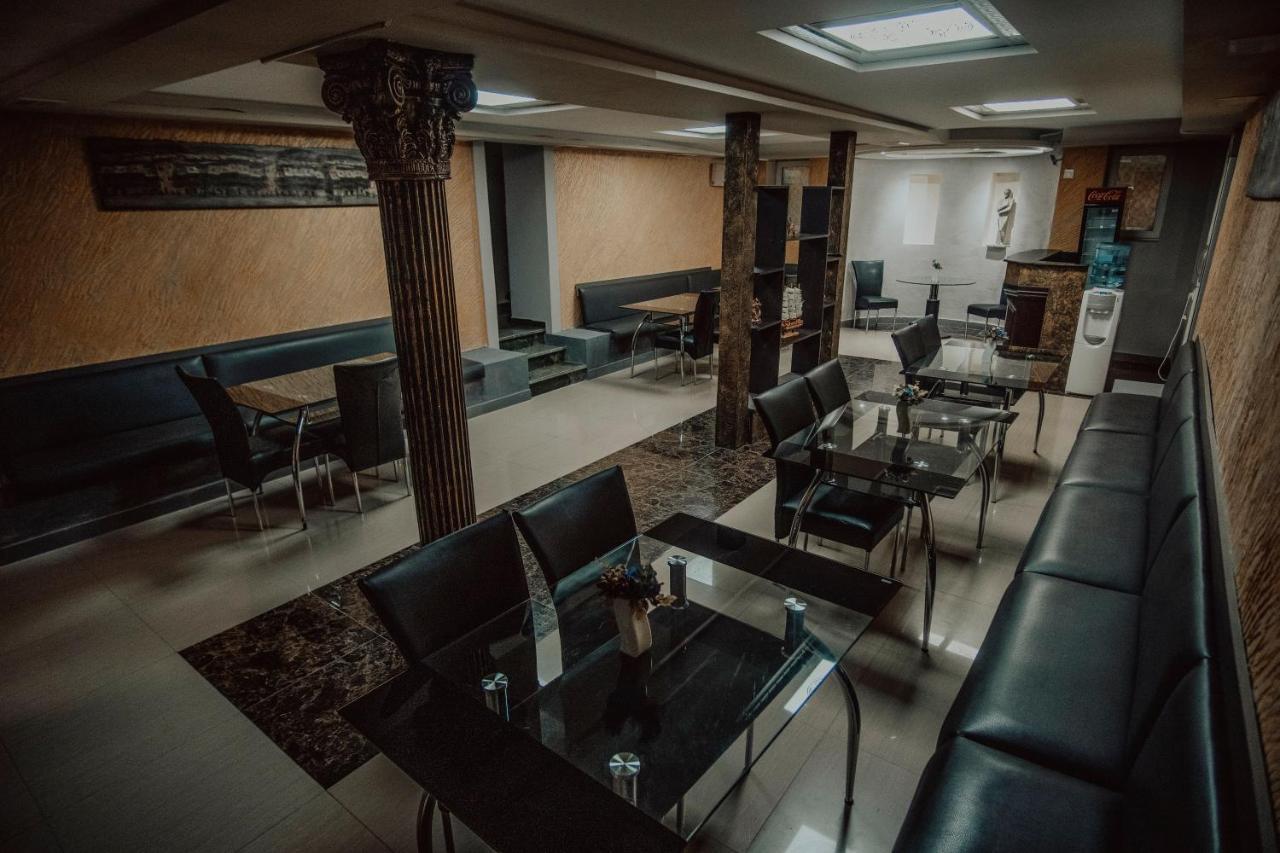 Discovery Hotel Kutaisi Esterno foto